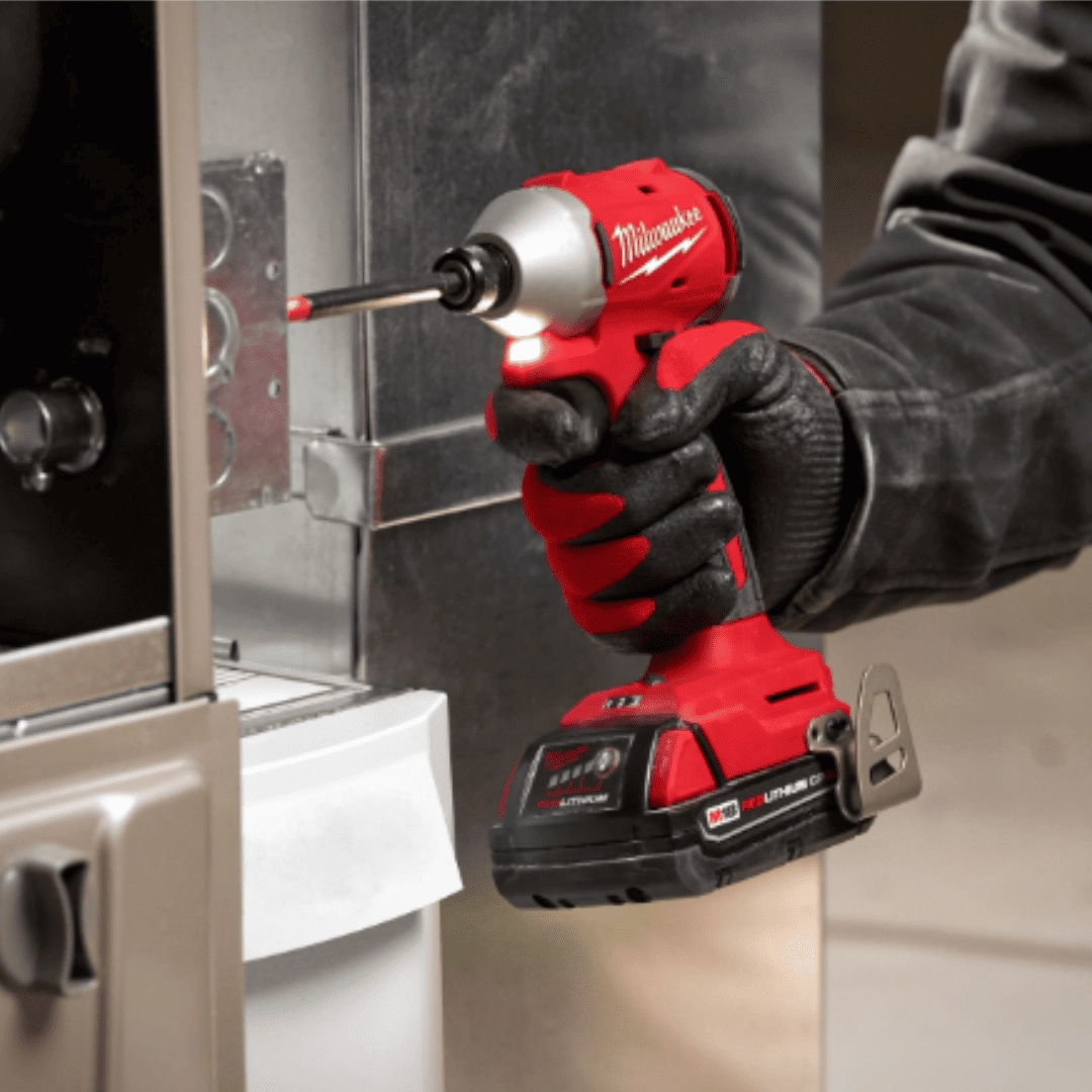 COMBO TALADRO + ATORNILLADOR Milwaukee 3693-22CX - COD:100684