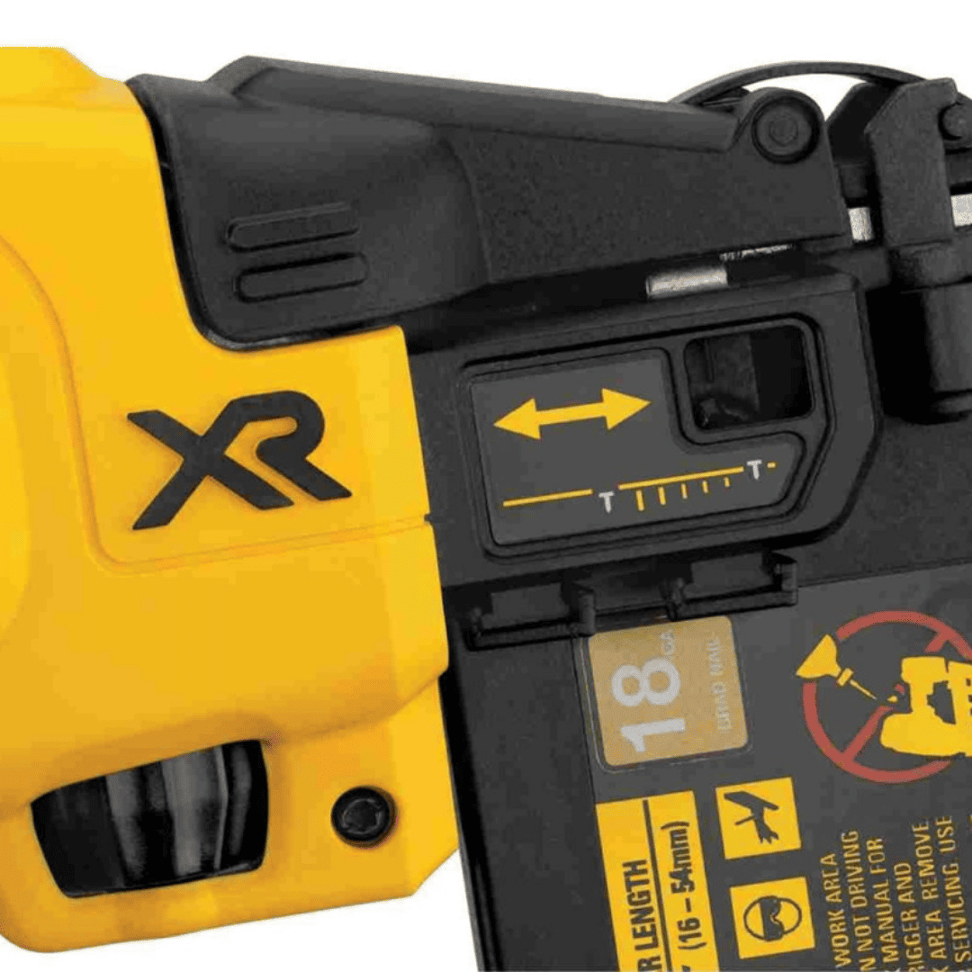 Clavadora XR Calibre 18 Dewalt DCN680B - COD:100642