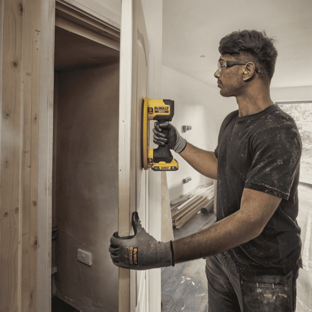 ELEVADOR DE SUCCIÓN 120 KG DEWALT DCE592B - 100056