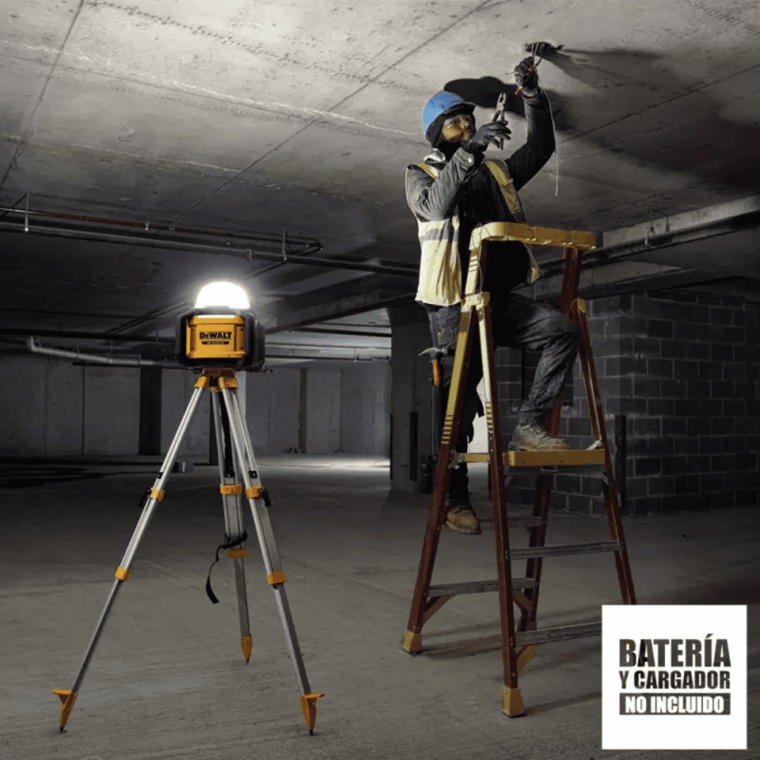 Linterna LED 5000 Lm Dewalt DCL074 - 100265