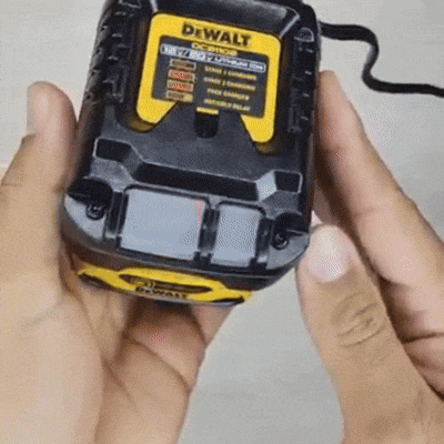 CARGADOR DE BATERÍA 12V/20V DEWALT DCB1102 - 100741