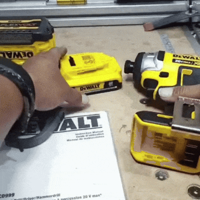 Taladro Percutor DeWALT DCD999B - CODIGO:100637