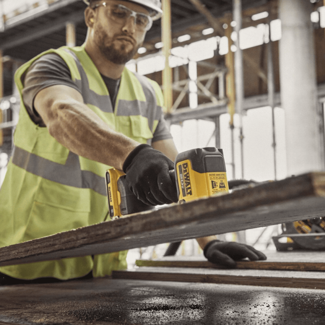 ELEVADOR DE SUCCIÓN 120 KG DEWALT DCE592B - 100056