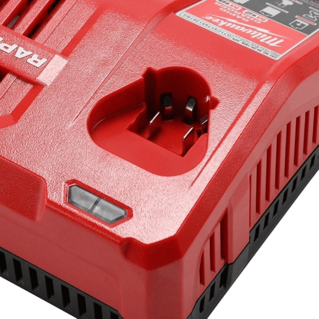 CARGADOR DE BATERIAS MILWAUKEE 48-59-1808 - COD:100253